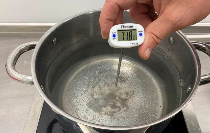 Измеряем температуру воды
